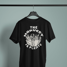 Carica l'immagine nel visualizzatore di Gallery, The Harvest- Comfort Fit Tshirt - FAITHKIND ART