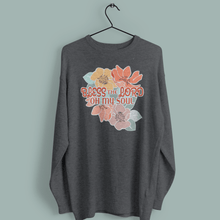 Cargar imagen en el visor de la galería, Bless the Lord- Staple Sweatshirt - FAITHKIND ART
